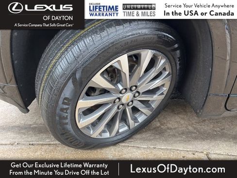 Used 2023 Chevrolet Traverse Premier image 11