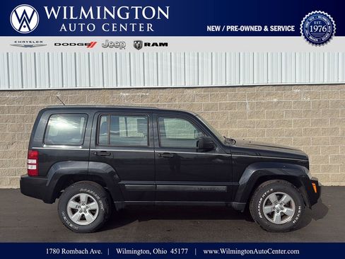 Used 2012 Jeep Liberty Sport image 1