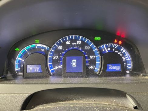 Used 2012 Toyota Camry XLE w/ Leather Pkg FWD image 5