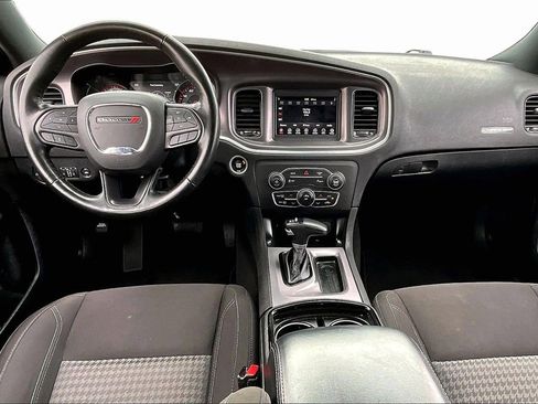 Used 2022 Dodge Charger SXT w/ Blacktop Package image 15