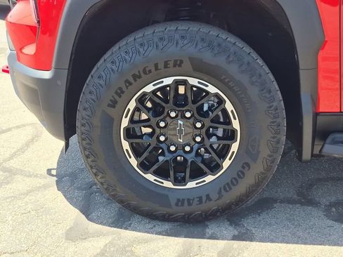 Used 2026 Chevrolet Silverado EV Trail Boss w/ LPO, Gameday Tailgate Package AWD/4WD image 33