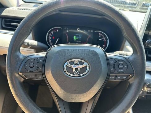 Used 2025 Toyota RAV4 XLE w/ Convenience Package FWD image 28