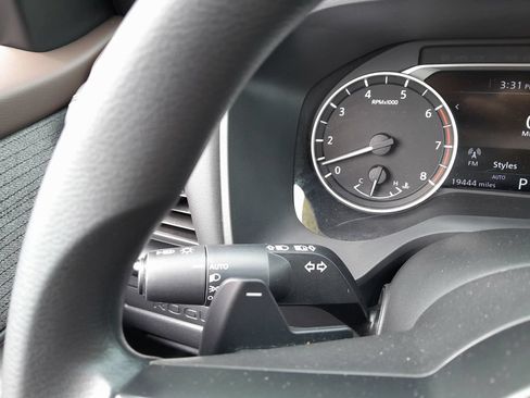 Used 2021 Nissan Rogue S AWD/4WD image 19