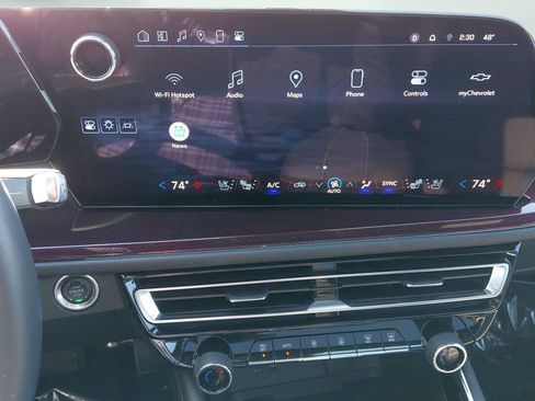 Used 2024 Chevrolet Traverse RS image 36