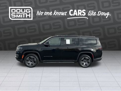 Used 2022 Jeep Wagoneer Series III w/ Convenience Group I image 2