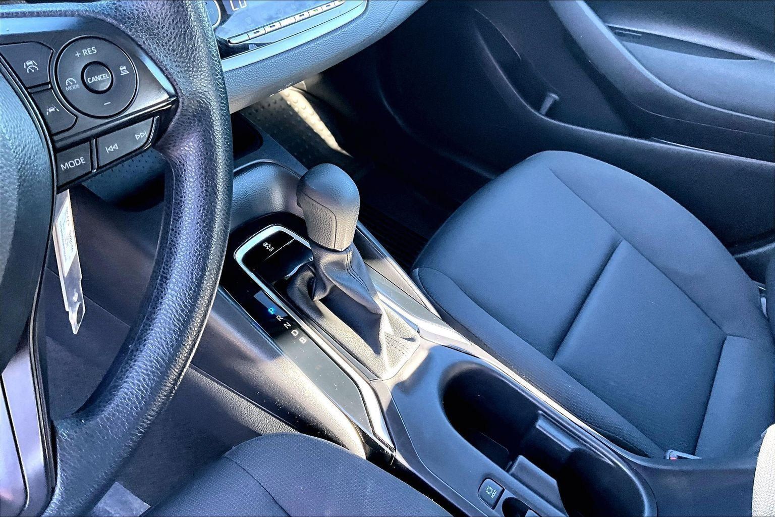 Used 2024 Toyota Corolla LE FWD image 16