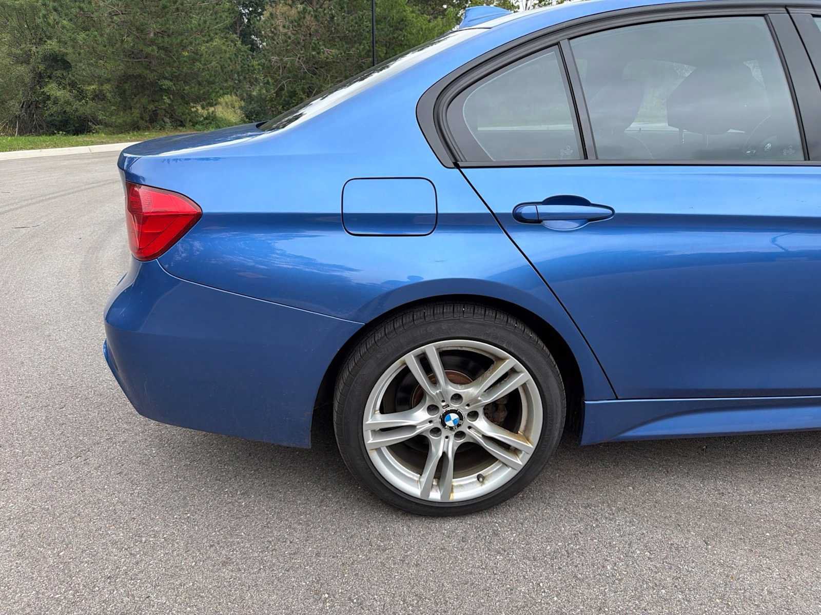 Used 2013 BMW 328i xDrive Sedan AWD/4WD image 12