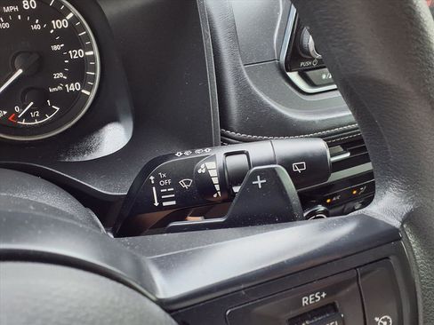 Used 2023 Nissan Rogue S image 13