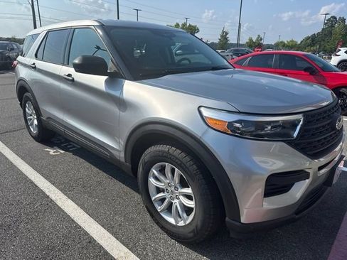 Used 2020 Ford Explorer 4WD image 2