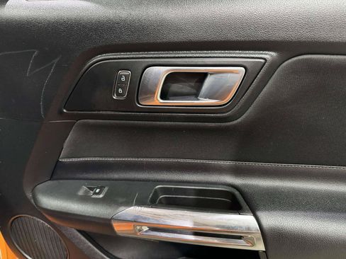 Used 2020 Ford Mustang Coupe RWD image 35