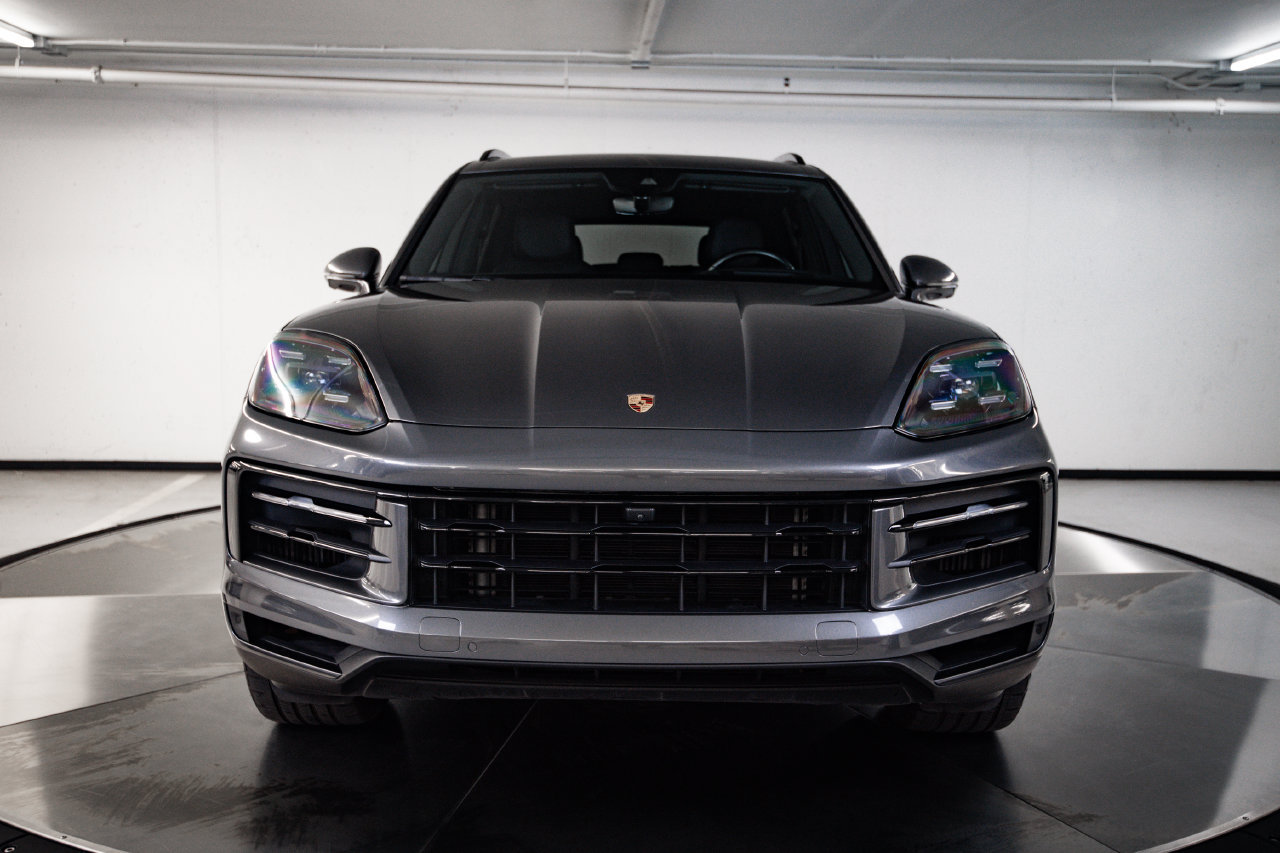Certified 2024 Porsche Cayenne AWD/4WD image 10