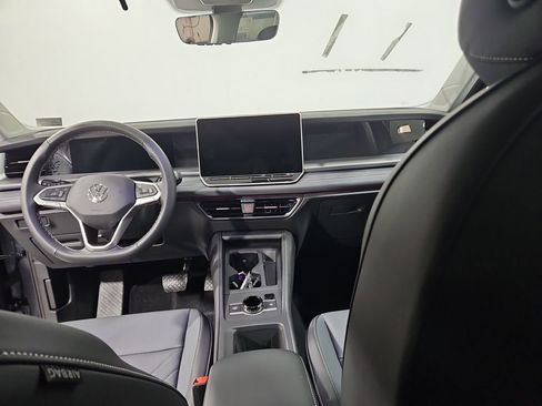 New 2026 Volkswagen Tiguan SE AWD/4WD image 12