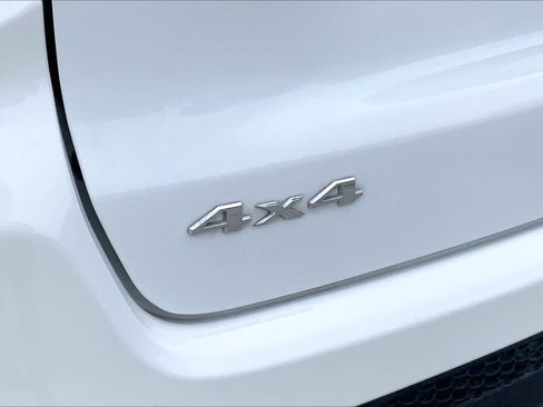 Used 2024 Jeep Compass Sport AWD/4WD image 9