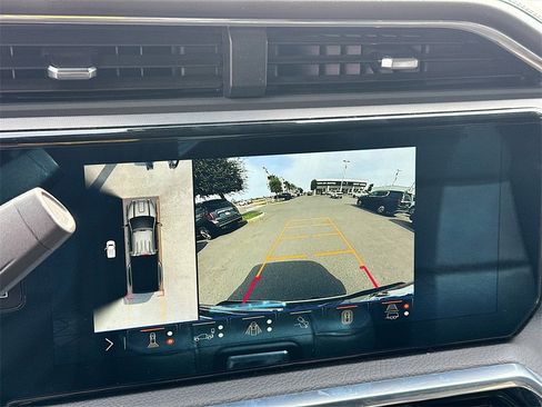 Used 2025 GMC Sierra 3500 Denali w/ Denali Reserve Package image 17