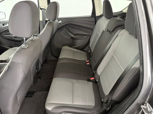 Used 2015 Ford Escape SE w/ Equipment Group 201A FWD image 18