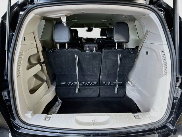 Used 2024 Chrysler Pacifica Touring-L FWD image 26