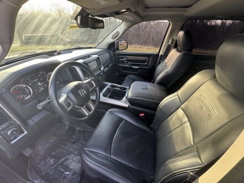 Used 2018 RAM 1500 Laramie w/ Convenience Group image 10