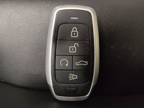 Used 2022 Nissan Sentra SV w/ All-Weather Package FWD image 32