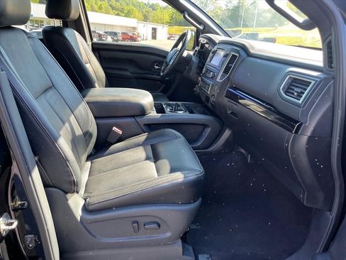 Used 2018 Nissan Titan SL w/ Midnight Edition AWD/4WD image 29