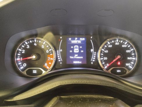 Used 2020 Jeep Renegade Latitude w/ Cold Weather Group AWD/4WD image 23