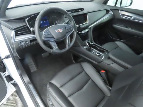 Used 2021 Cadillac XT5 Luxury image 9