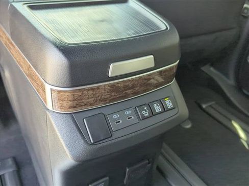New 2026 Toyota Sienna Limited FWD image 11