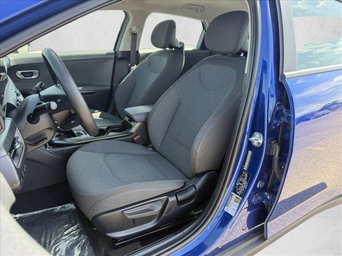 Used 2025 Kia K4 FWD image 11