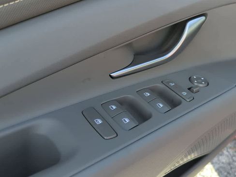 New 2026 Hyundai Elantra SEL Sport Premium FWD image 17