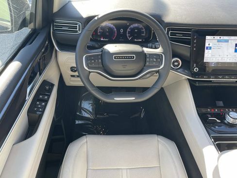 Used 2024 Jeep Wagoneer L Base w/ Premium Group I image 14
