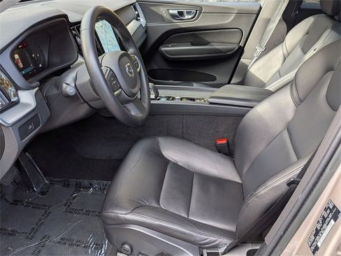 Certified 2023 Volvo XC60 B5 Core w/ Climate Package image 13