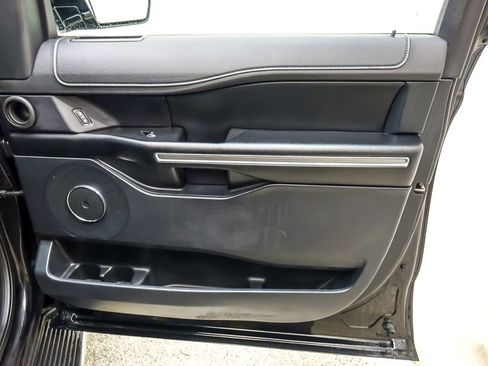 Used 2021 Ford Expedition XLT image 25