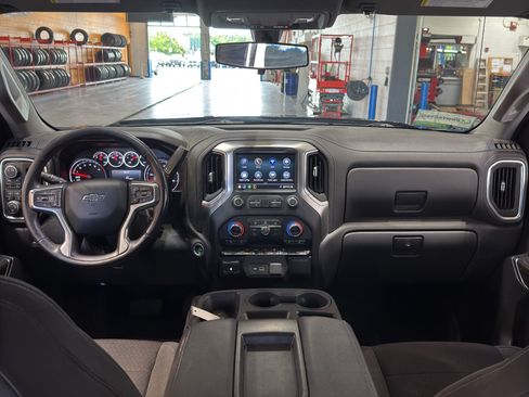 Used 2022 Chevrolet Silverado 1500 RST AWD/4WD image 10