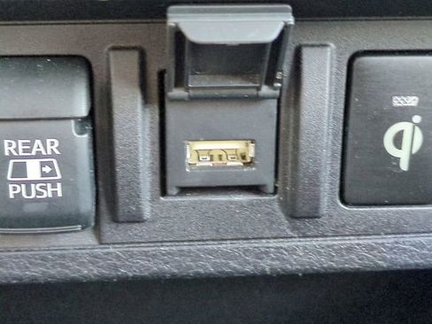 Used 2021 Toyota Tacoma TRD Sport image 22