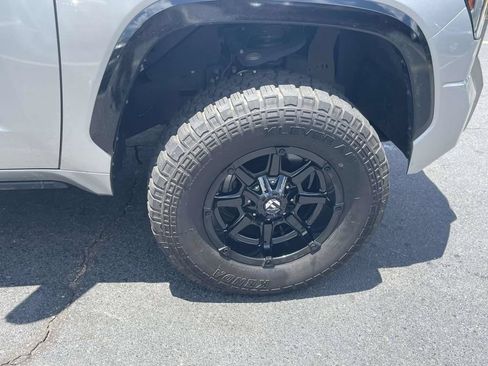 Used 2024 Toyota Tundra Platinum AWD/4WD image 10