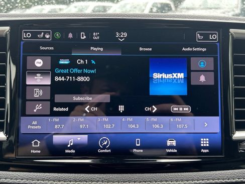 Used 2022 Chrysler Pacifica Touring-L AWD/4WD image 36
