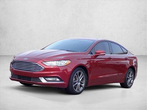 Used 2017 Ford Fusion SE w/ Equipment Group 201A FWD image 6