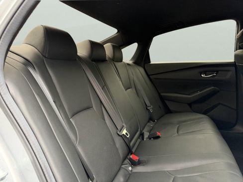 Used 2025 Honda Accord Sport image 39