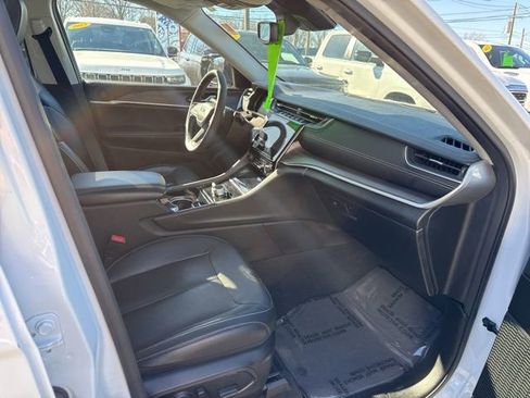 Certified 2023 Jeep Grand Cherokee L Limited image 13