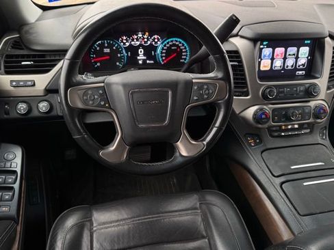 Used 2019 GMC Yukon Denali w/ Denali Ultimate Package image 18