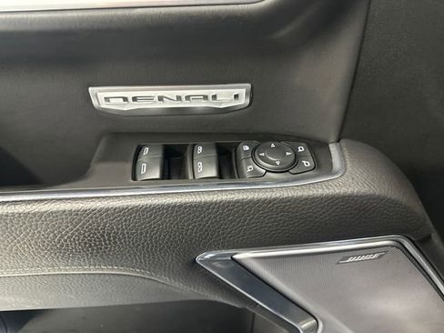 Used 2022 GMC Sierra 1500 Denali w/ Denali Reserve Package image 28