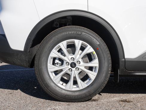 New 2026 Ford Escape Active image 12