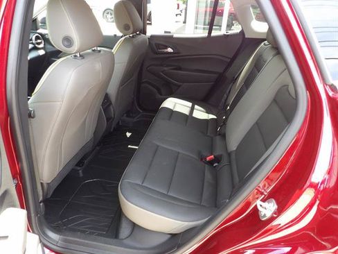 Used 2024 Chevrolet Trax ACTIV w/ Driver Confidence Package FWD image 32
