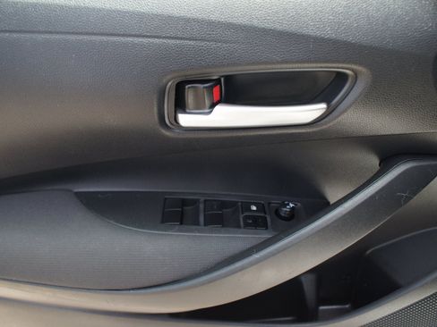 Used 2021 Toyota Corolla LE w/ Carpet Mat Package (TMS) FWD image 25
