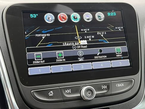 Used 2018 Chevrolet Equinox Premier image 24