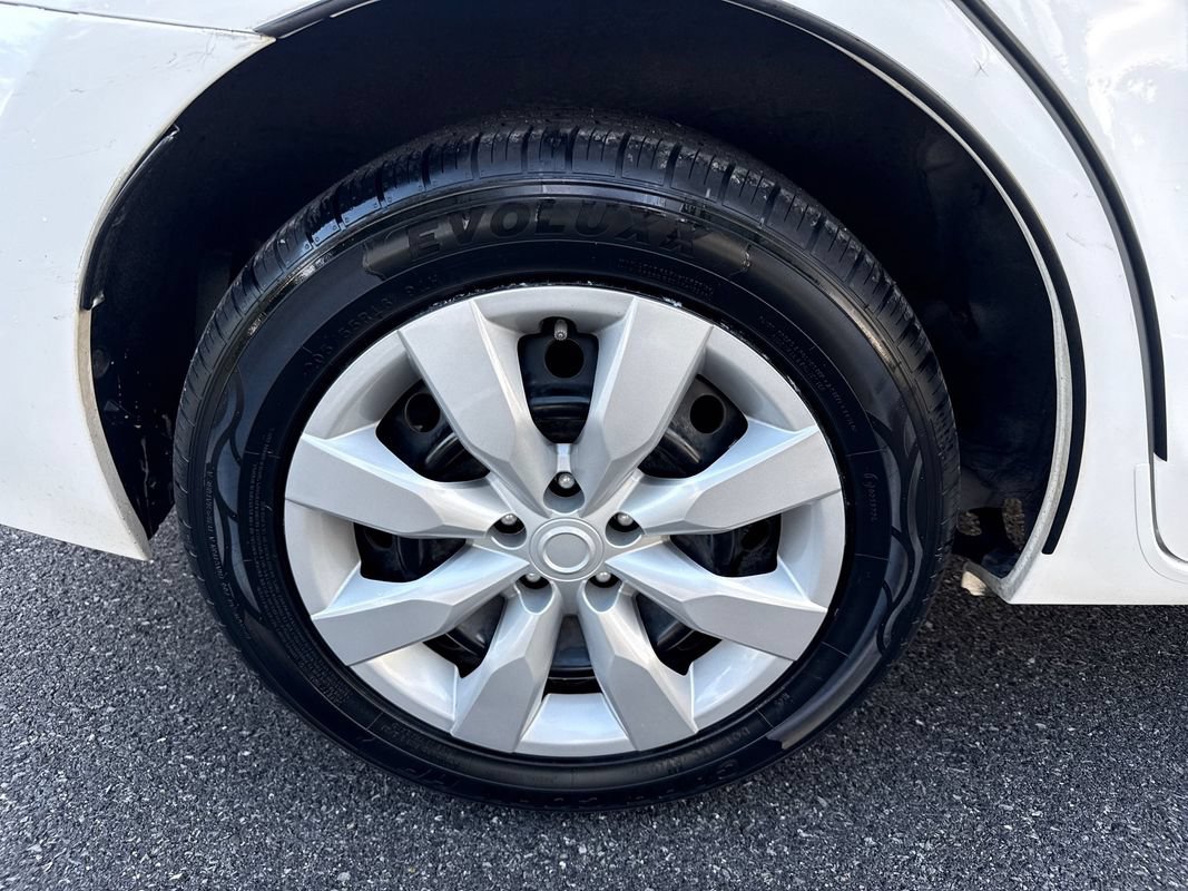 Used 2016 Toyota Corolla LE FWD image 30