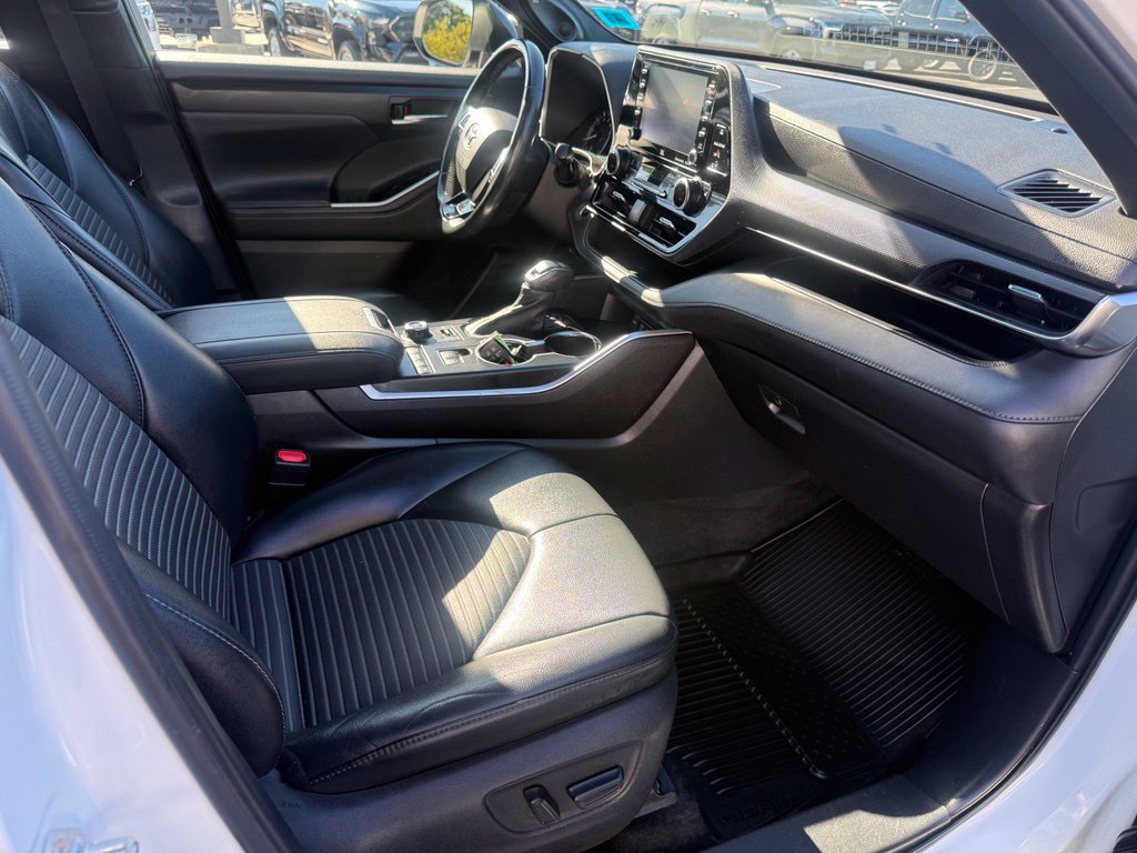 Certified 2021 Toyota Highlander XSE AWD/4WD image 25