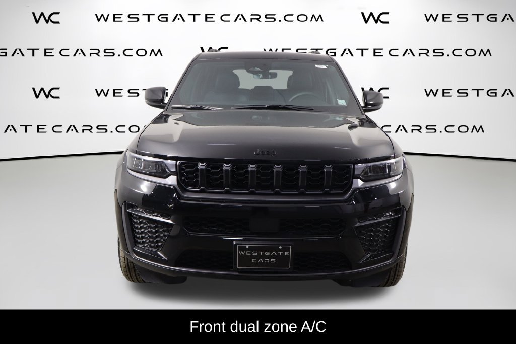 Used 2026 Jeep Grand Cherokee Altitude AWD/4WD image 2