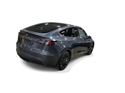 Certified 2023 Tesla Model Y Performance AWD/4WD image 6