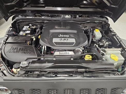 Used 2012 Jeep Wrangler Unlimited Sport image 36