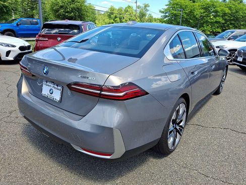 Used 2025 BMW i5 xDrive40 w/ Premium Package AWD/4WD image 7